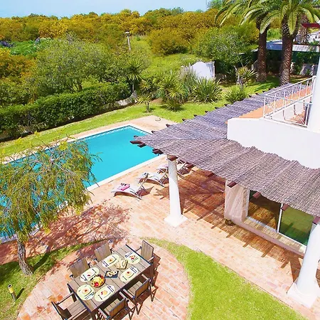 Bogota - Moradia Acolhedora Com Piscina Aquecivel E Bbq Αλμπουφέιρα